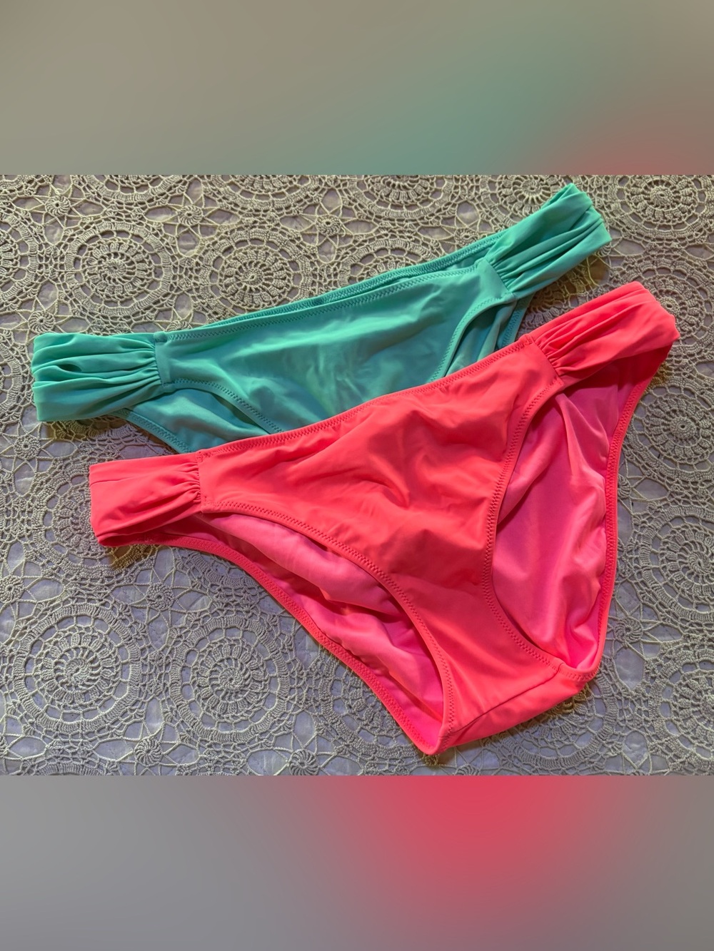 VICTORIA’S SECRET Swim Knockout Hipster Bikini Bottoms LOT of 2 Sz L:Coral/Green